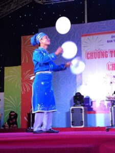 xiec-dau-bep-thue-ao-thuat-gia-sinh-nhat