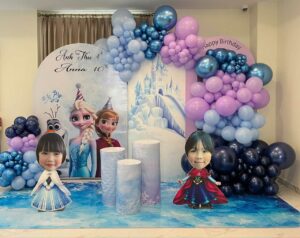 Trang-tri-sinh-nhat-chu-de-elsa-anna