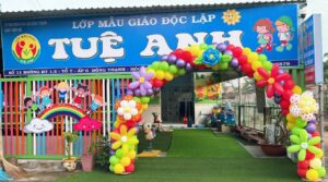 dich-vu-trang-tri-cong-bong-khai-giang