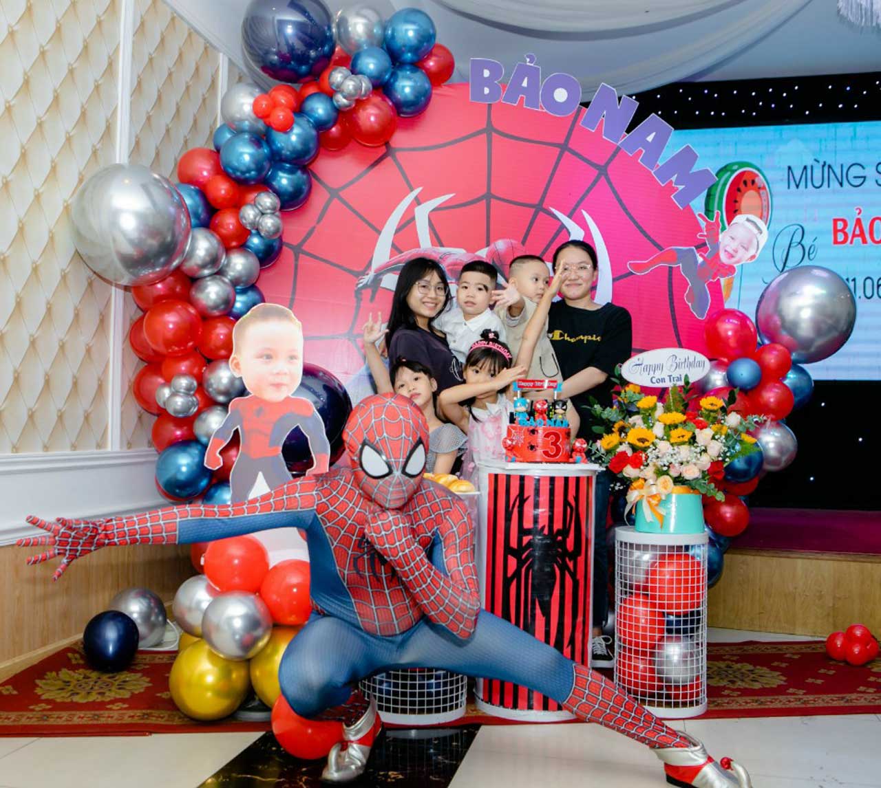 ao-thuat-nguoi-nhen-tiet-muc-chu-he-bieu-dien-sinh-nhat