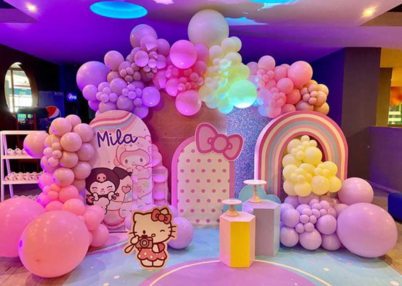 decor-background-chu-de-hello-kitty
