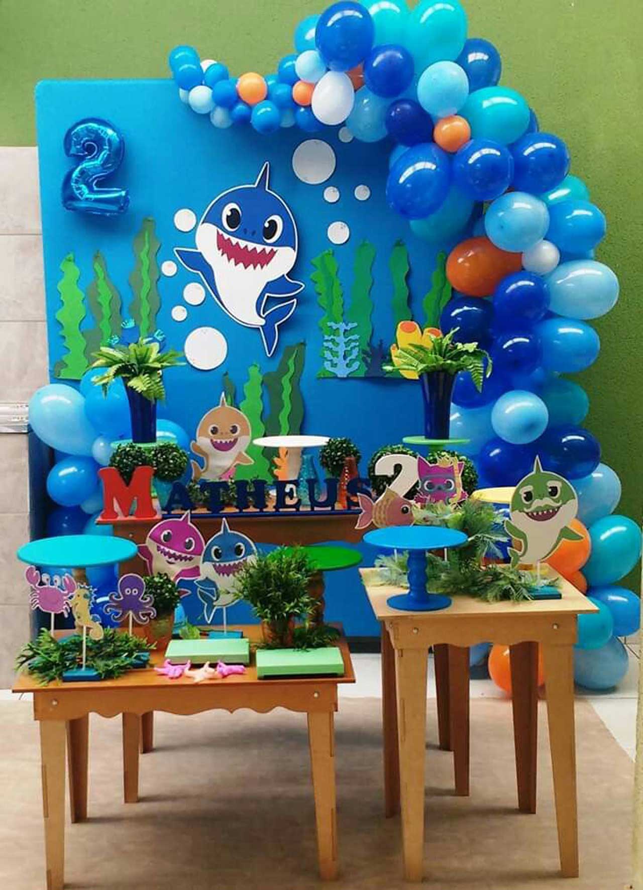 decor-backdrop-sinh-nhat-chu-de-baby-shark