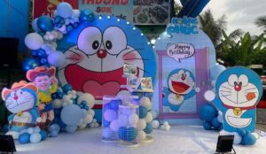 background-trang-tri-sinh-nhat-doraemon-long-an
