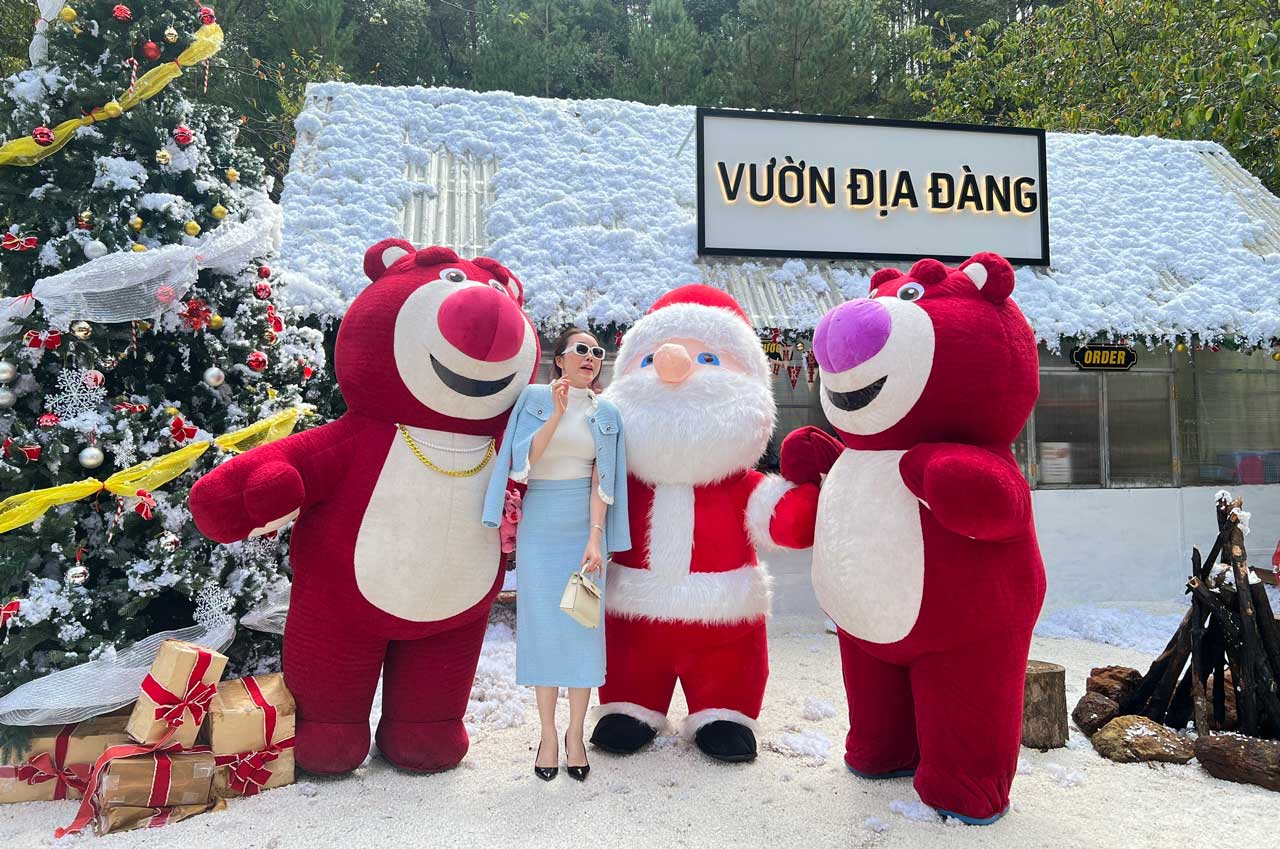Mascot-gau-dau-va-ong-gia-noel-dich-vu-cho-thue-mascot