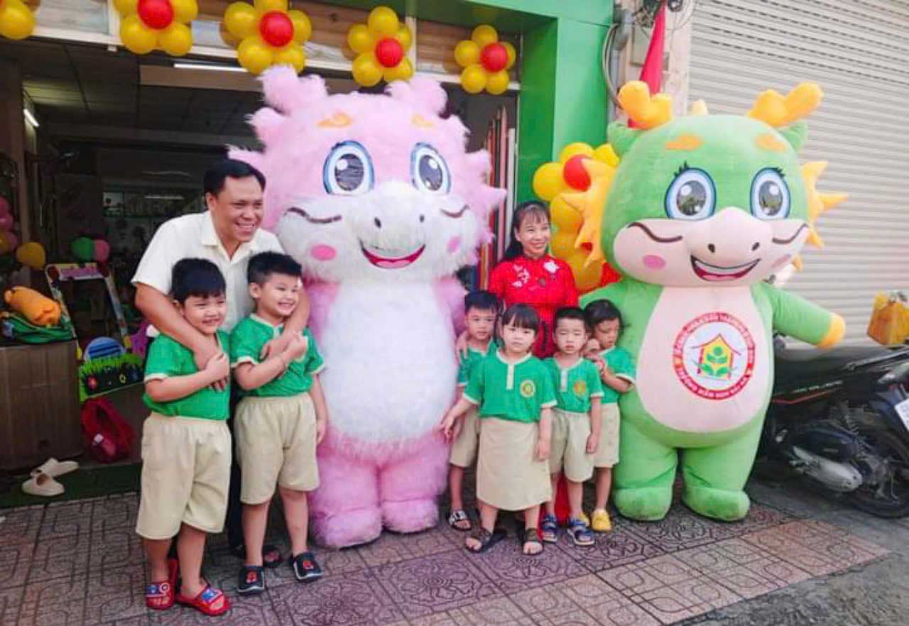 dich-vu-cho-thue-mascot-chao-don-nam-hoc-moi-cung-cac-be