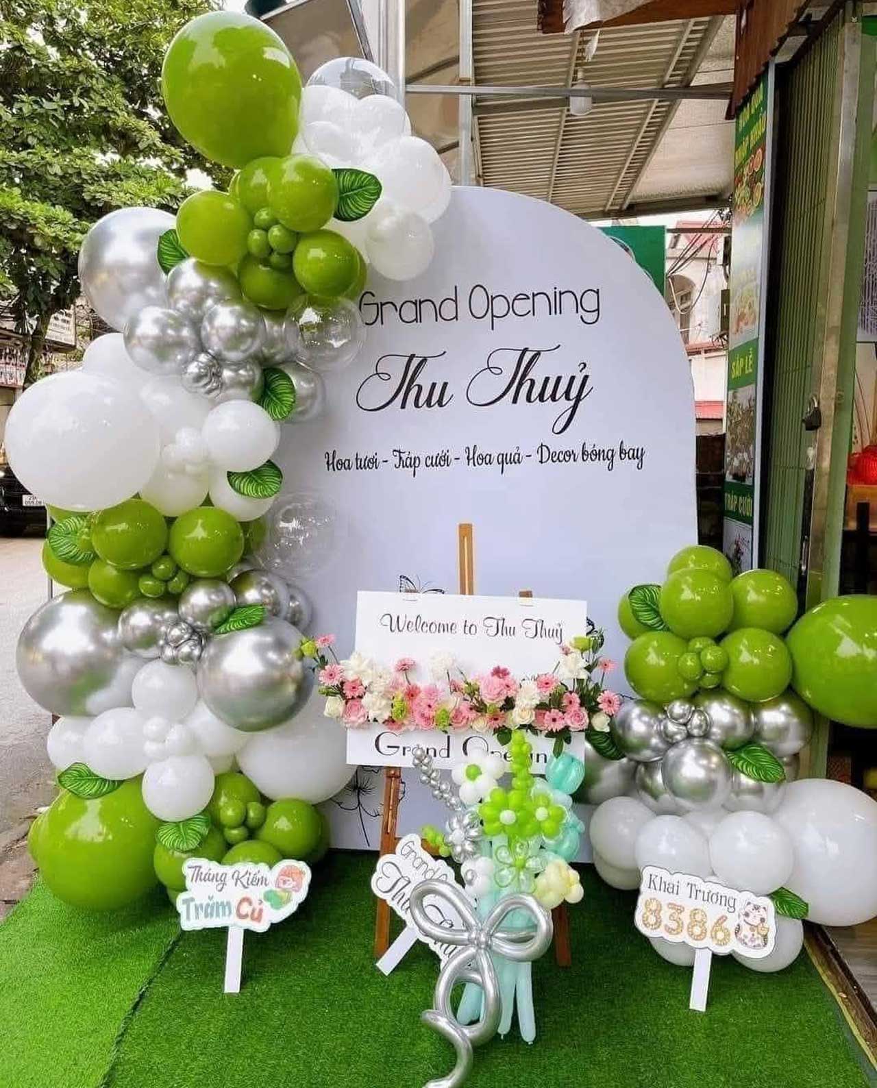 trang-tri-backdrop-khai-truong