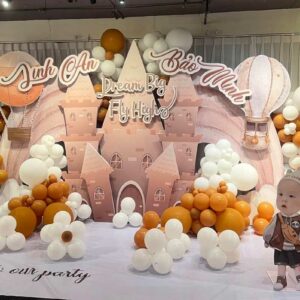 trang-tri-thoi-noi-be-trai-khinh-khi-cau-long-lay